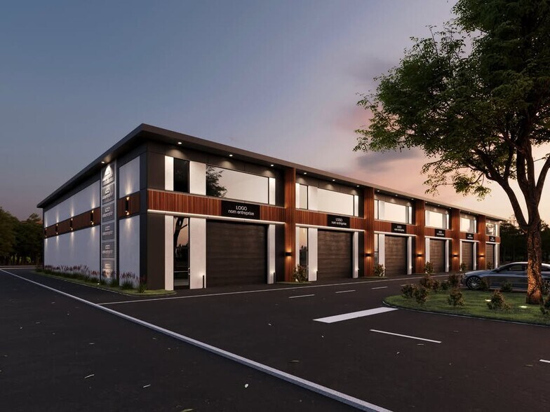 More Photos Of 3365 QC-201, Franklin Warehouse For Sale