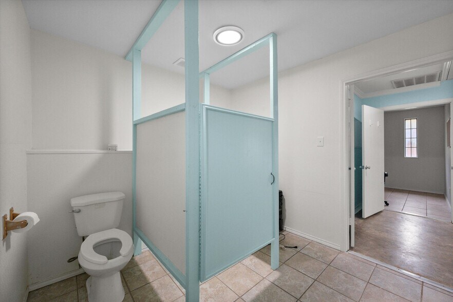 More Photos Of 8850 Davis Blvd, Southlake Land For Lease