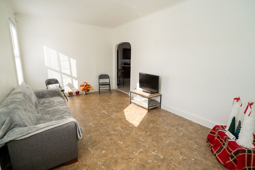 More Photos Of 370 E 18th St, Paterson Storefront Retail Residential For Sale