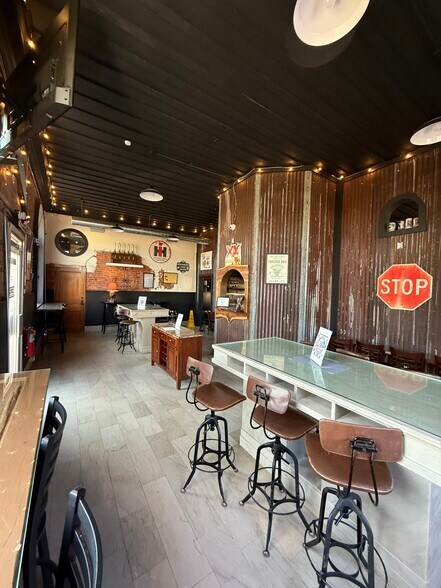 More Photos Of 200 W Main St, Marietta Storefront Retail Residential For Sale