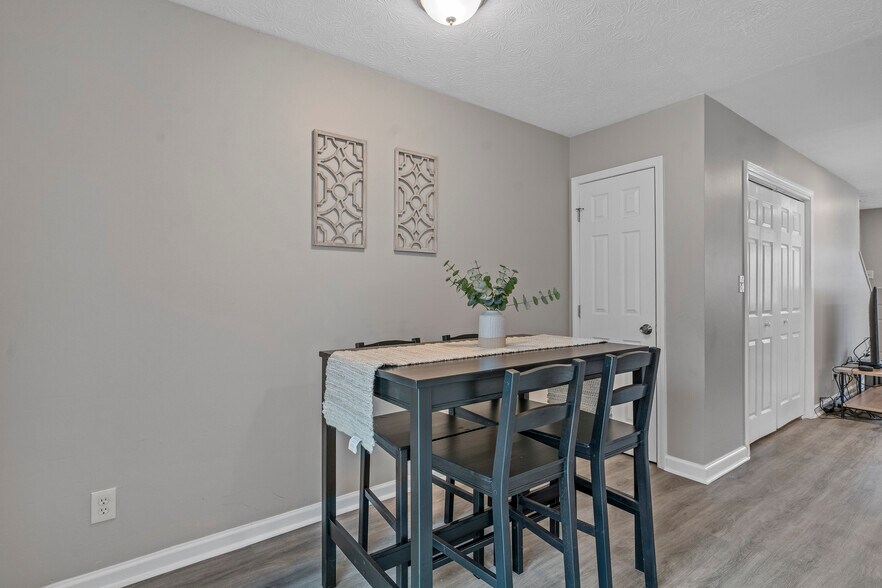 More Photos Of 1749 Hawthorne Ave, College Park Apartments For Sale