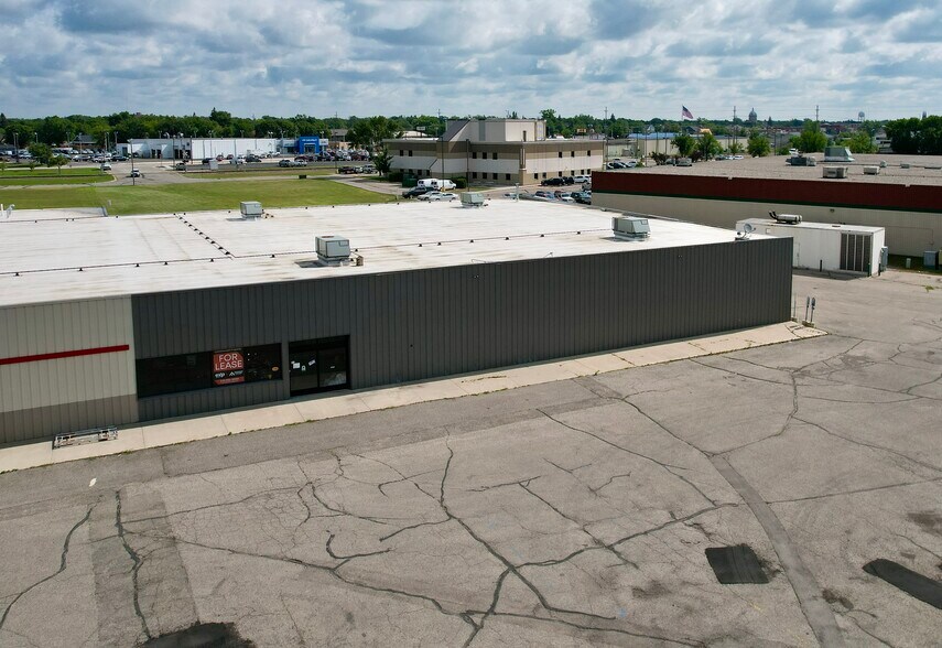 More Photos Of 1202 4th Ave S, Wahpeton Freestanding For Sale