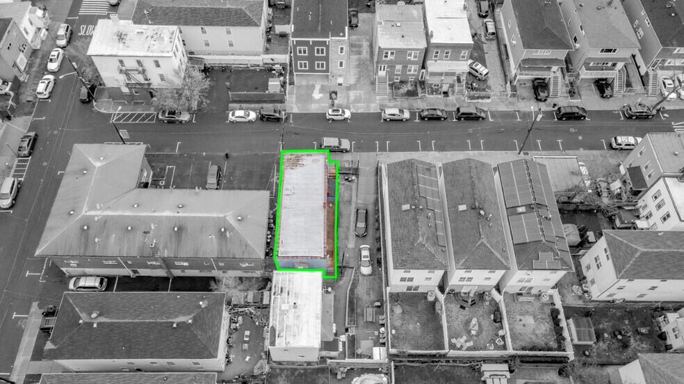 More Photos Of 4319 Meadowview Ave, North Bergen Warehouse For Lease
