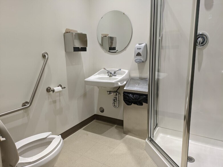 More Photos Of 8888 NW Country Hills Blvd, Calgary Unknown For Lease