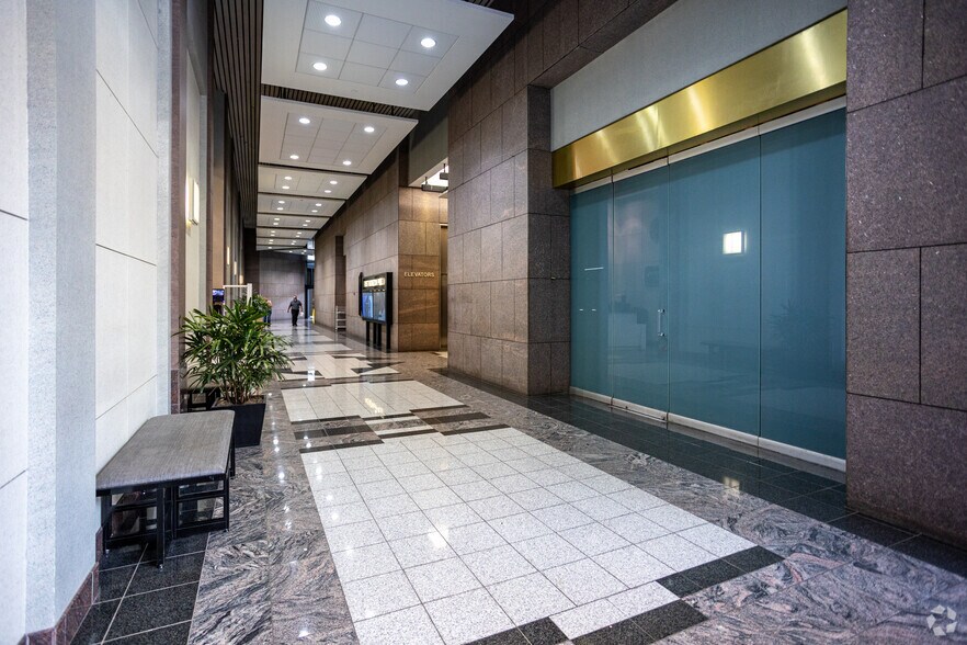 More Photos Of 800 S Gay St, Knoxville Coworking Space