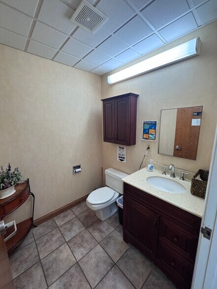 More Photos Of 7086 Corporate Way, Dayton Office For Lease