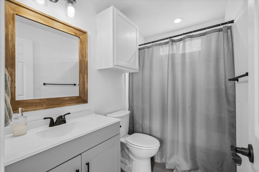 More Photos Of 1972 FM 857, Grand Saline Trailer Camper Park For Sale