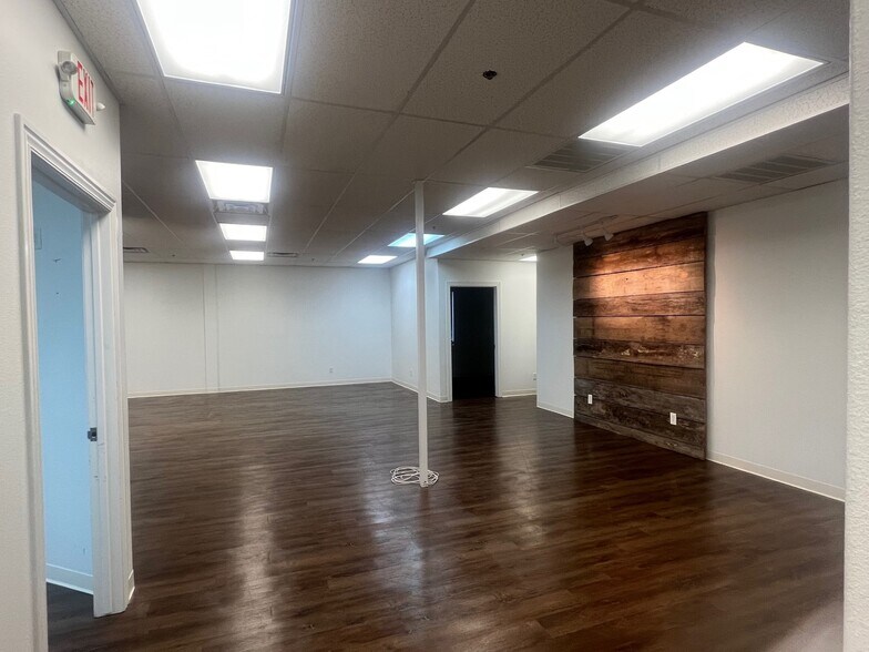 More Photos Of 5230 Willow Creek Dr, Springdale Medical For Lease