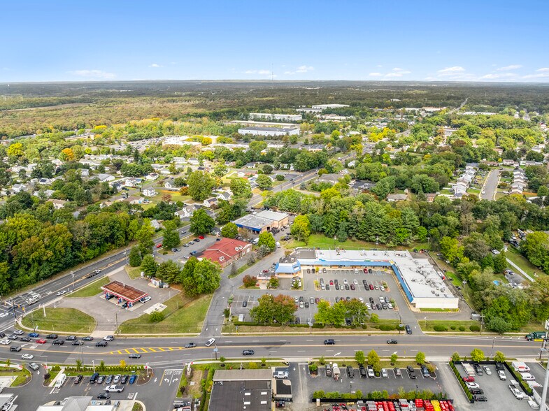 More Photos Of 20-116 Flock Rd, Mercerville Storefront For Lease