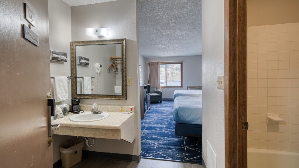 More Photos Of 2600 Whitewood Service Rd, Sturgis Hotel For Sale