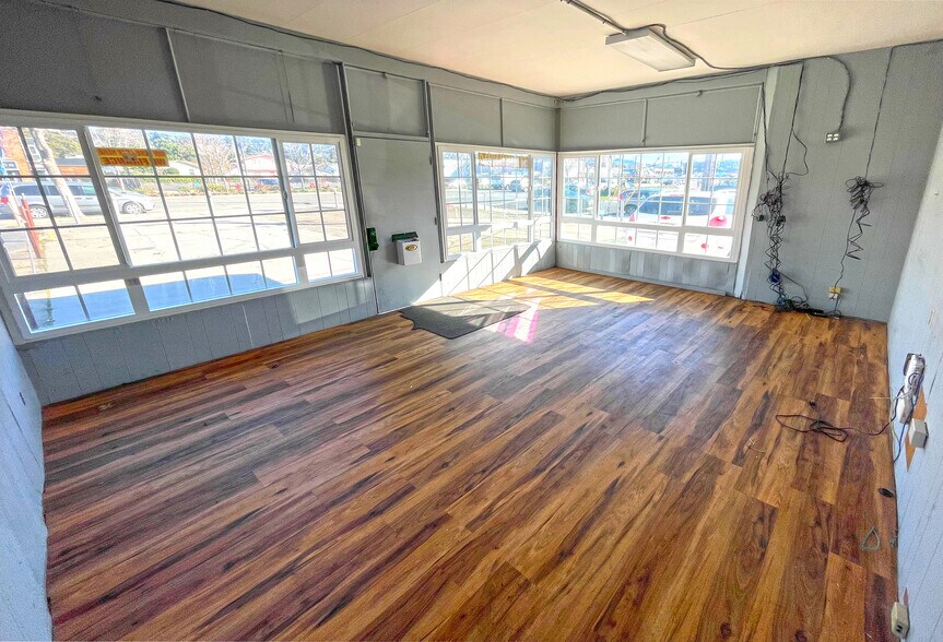 More Photos Of 10439 San Pablo Ave, El Cerrito Auto Dealership For Lease