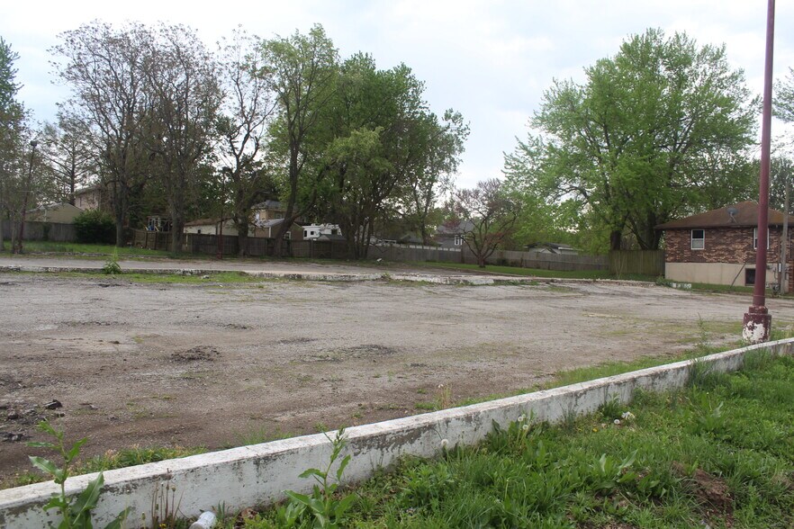 More Photos Of 219 W US Highway 24, Independence Land For Sale