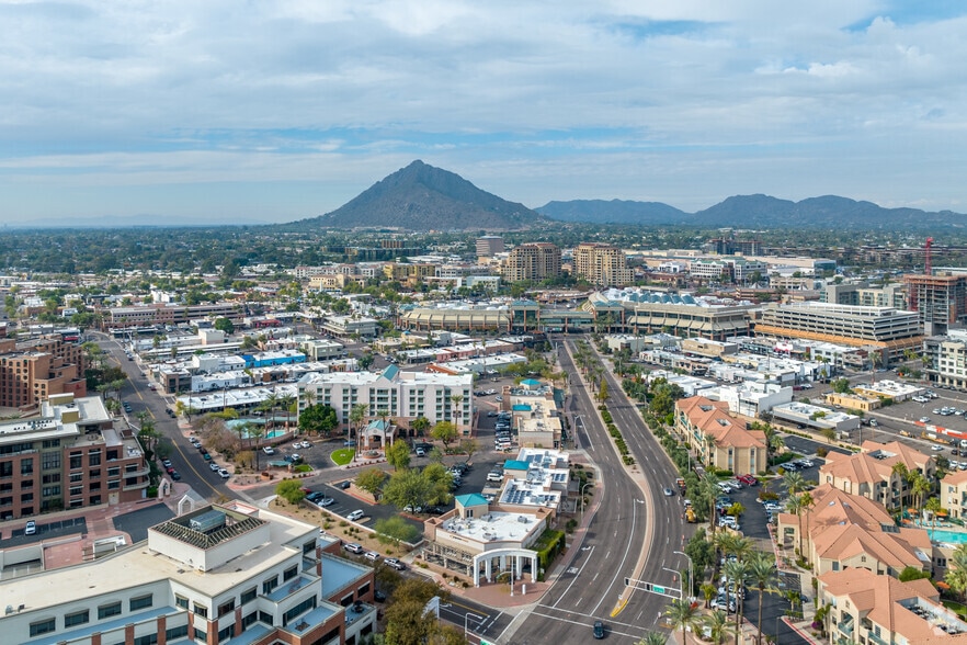 More Photos Of 4260 N Drinkwater Blvd, Scottsdale Freestanding For Lease