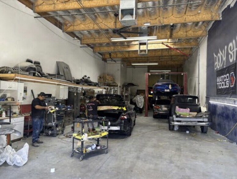 More Photos Of 42604 Aegean St, Indio Warehouse For Sale