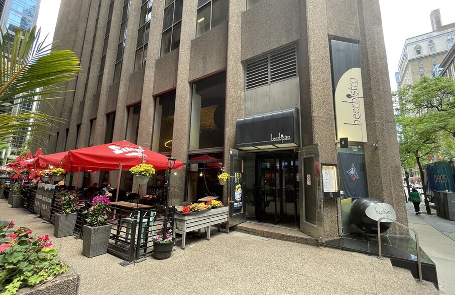 More Photos Of 18 King St E, Toronto Office For Lease