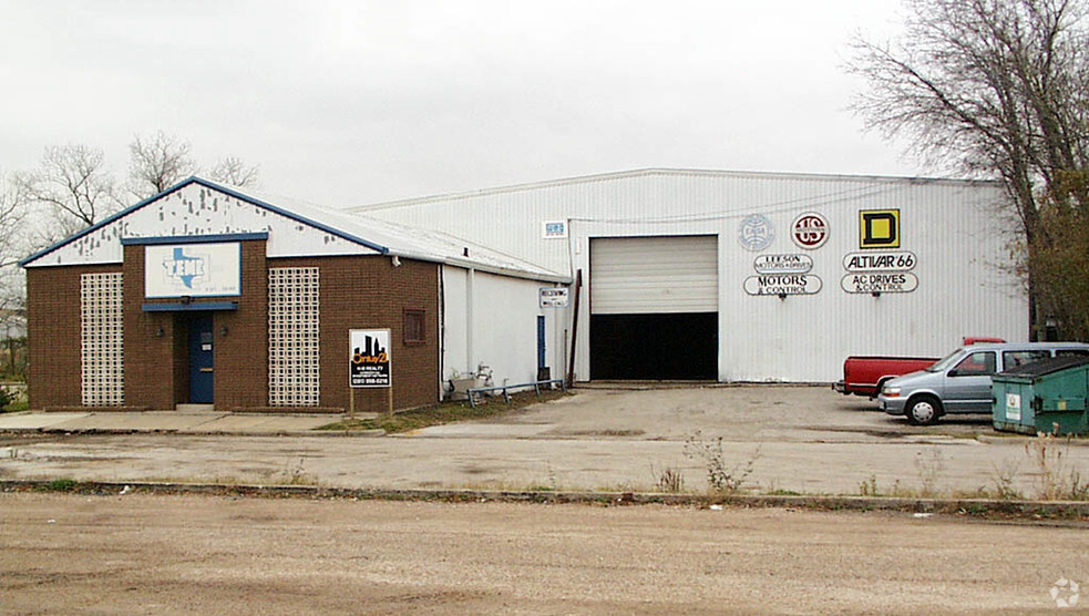 Primary Photo Of 5517 Dorbrandt St, Houston Warehouse For Lease