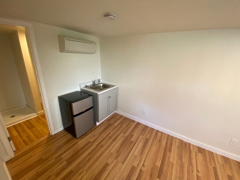 More Photos Of 8705 E 63rd Trafficway, Kansas City Apartments For Sale
