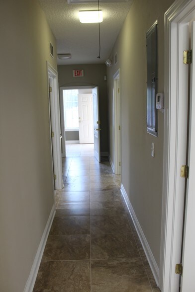 More Photos Of 12627 San Jose Blvd, Jacksonville Medical For Lease