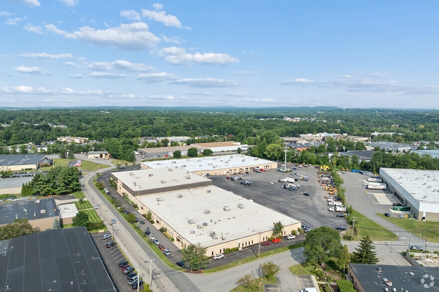 More Photos Of 94-104 Glenn St, Lawrence Manufacturing For Lease