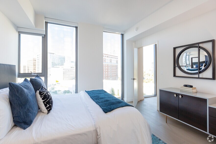 More Photos Of 2801 Sunset Pl, Los Angeles Apartments For Lease