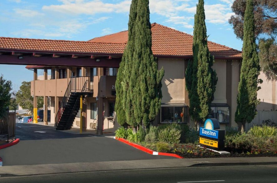 More Photos Of 2600 Appian Way, Pinole Hotel For Sale