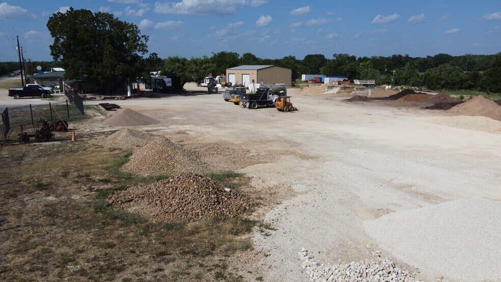 More Photos Of 1951 S Magnolia Ave, Luling Land For Sale