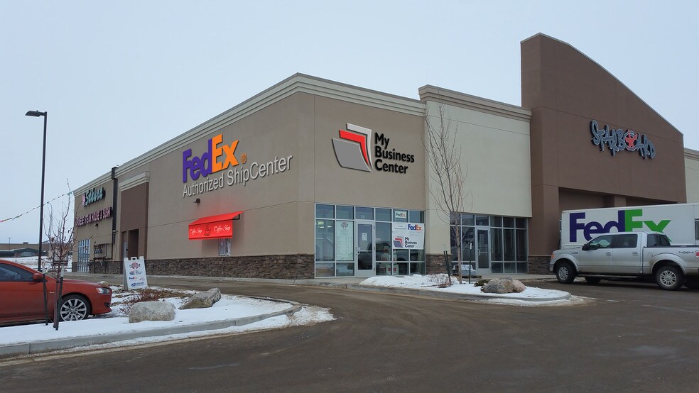 More Photos Of 424 32nd Ave, Williston Storefront For Lease