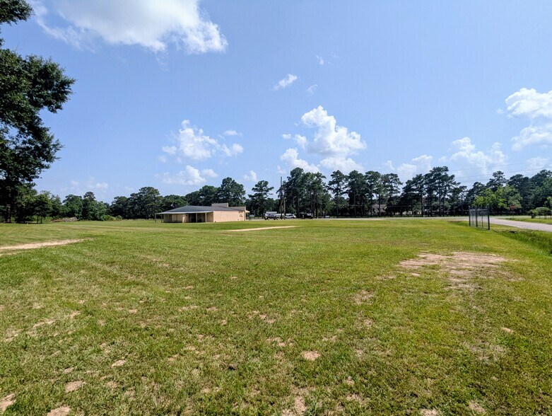 More Photos Of 5733 Highway 69 S, Kountze Freestanding For Sale