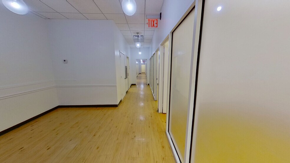 More Photos Of 2246 3rd Ave, New York Storefront Retail Office For Lease