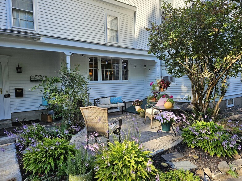 More Photos Of 91 South St, Gorham Hospitality For Sale