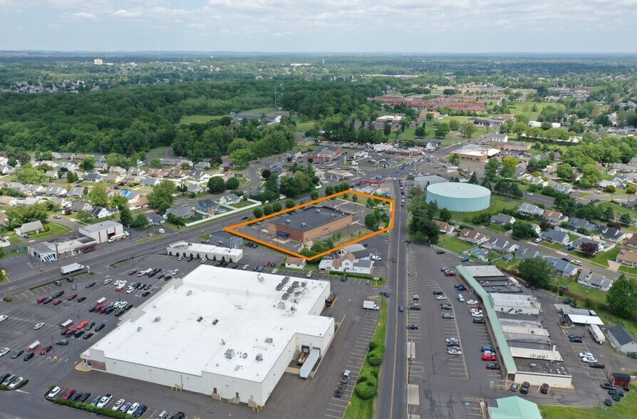 More Photos Of 6912 New Falls Rd, Levittown Drugstore For Sale