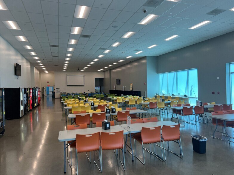 More Photos Of 4601 Newcastle Rd, Stockton Distribution For Lease