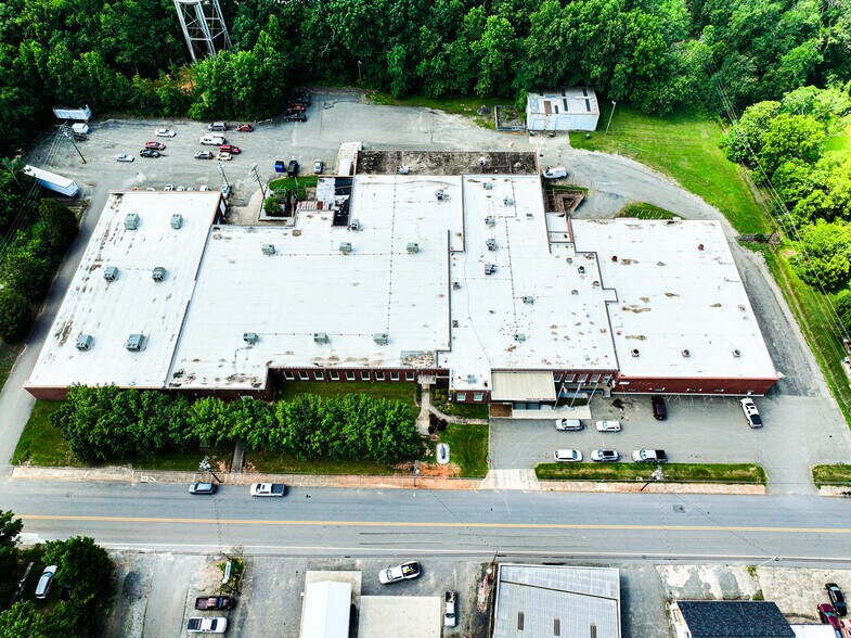 More Photos Of 612 E Main St, Pilot Mountain Manufacturing For Sale