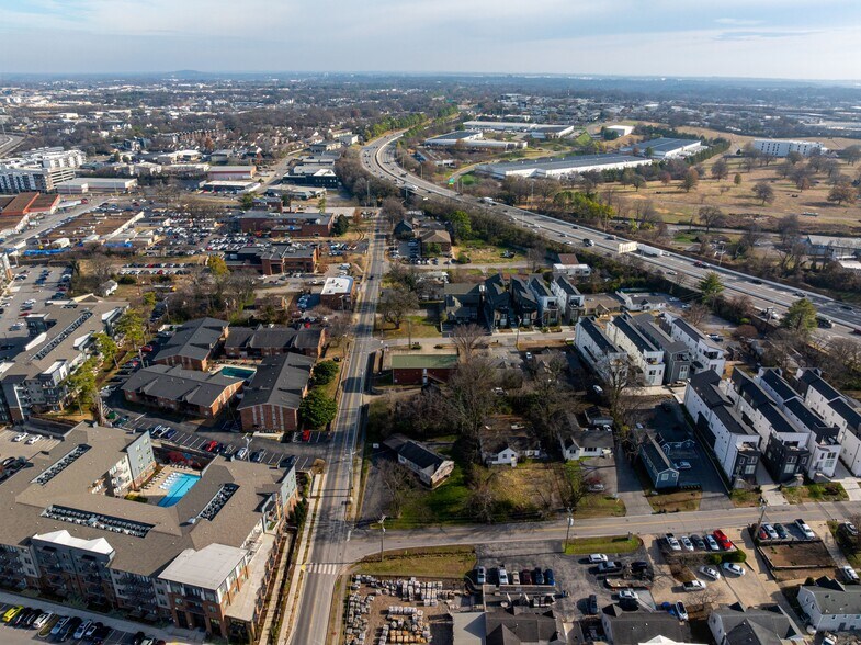 More Photos Of 2700 Larmon Ave, Nashville Office For Sale