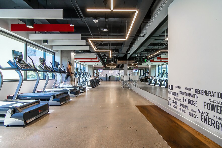 More Photos Of 13355 Noel Rd, Dallas Coworking Space