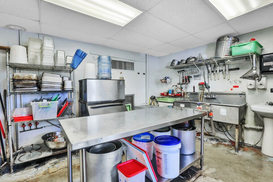 More Photos Of 114 Central Ave, Lake Wales Freestanding For Sale