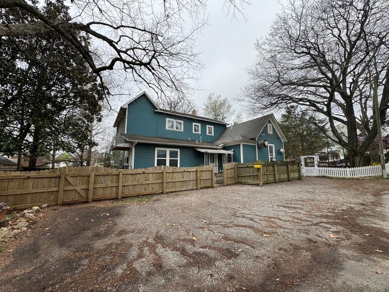 More Photos Of 224 W Chickasaw St, Tahlequah Hospitality For Sale