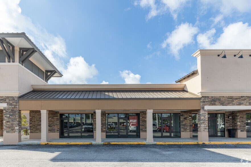 More Photos Of 929 15th Pl, Vero Beach Unknown For Lease