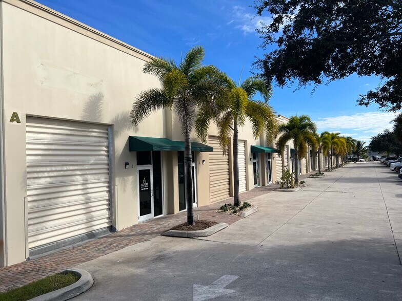 More Photos Of 1335 Old Dixie Hwy, Lake Park Unknown For Lease