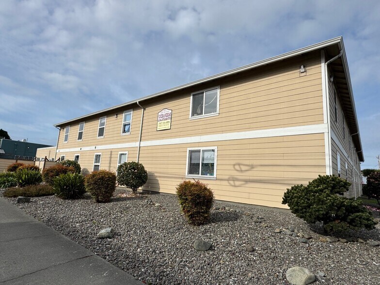 More Photos Of 1820 3rd St, Eureka Apartments For Sale