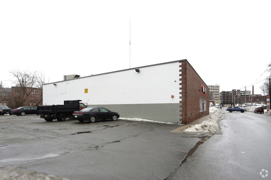 More Photos Of 235 Essex St, Haverhill Auto Repair For Sale