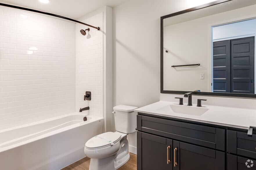 More Photos Of 615 S 8th St, Minneapolis Apartments For Lease