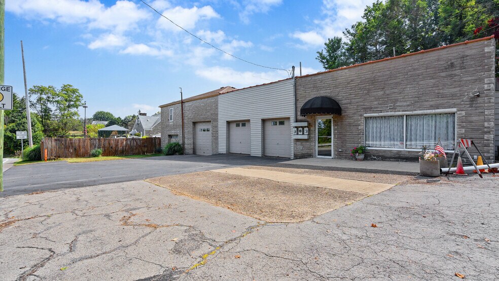 More Photos Of 1201 Oakridge Rd, Mc Donald Industrial For Sale