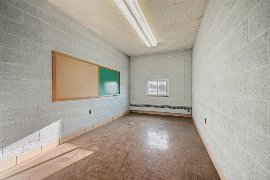 More Photos Of 725 Navarre Ave, Toledo Religious Facility For Sale