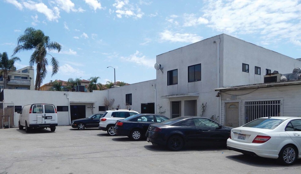 Primary Photo Of 1345-1347 Redondo Ave, Long Beach Storefront Retail Office For Lease