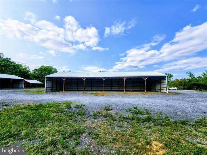 More Photos Of 215 Burkharts ln, Martinsburg Flex For Lease