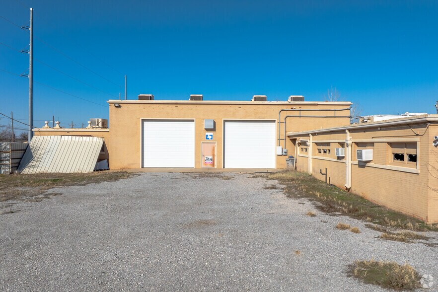 More Photos Of 3101 Armory Rd, Wichita Falls Flex For Sale