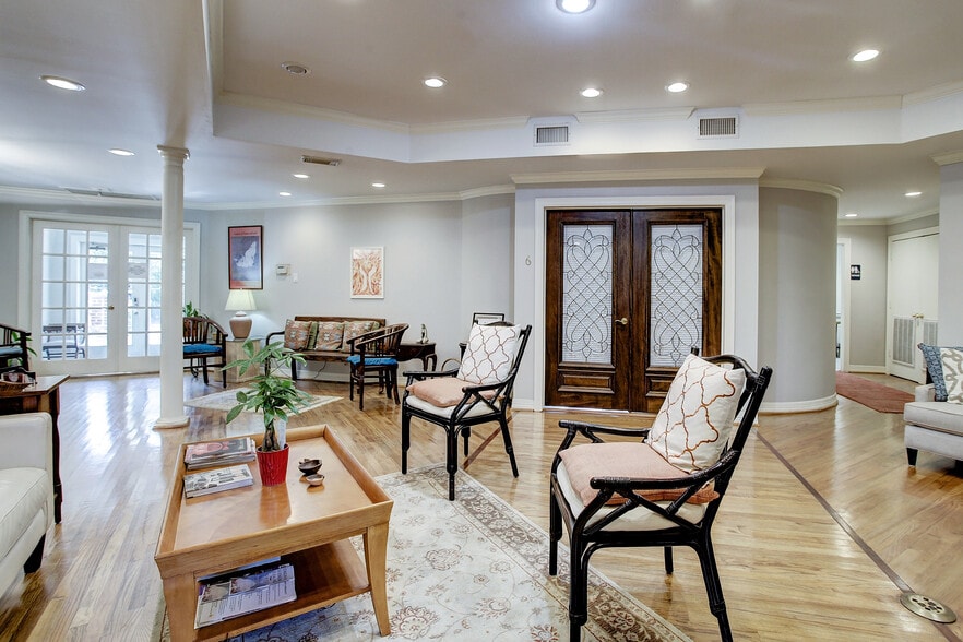 More Photos Of 4314 Yoakum Blvd, Houston Medical For Sale