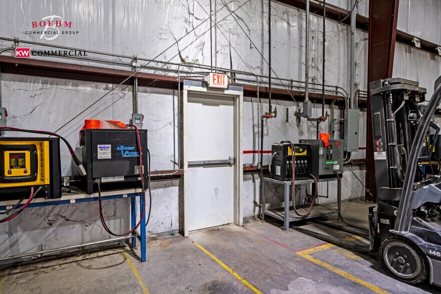 More Photos Of 109 Lupita Circle, Del Rio Distribution For Lease