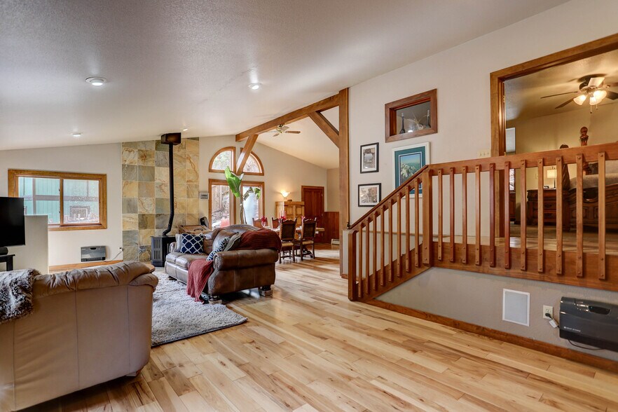 More Photos Of 468 Riverside Dr, Lyons Specialty For Sale